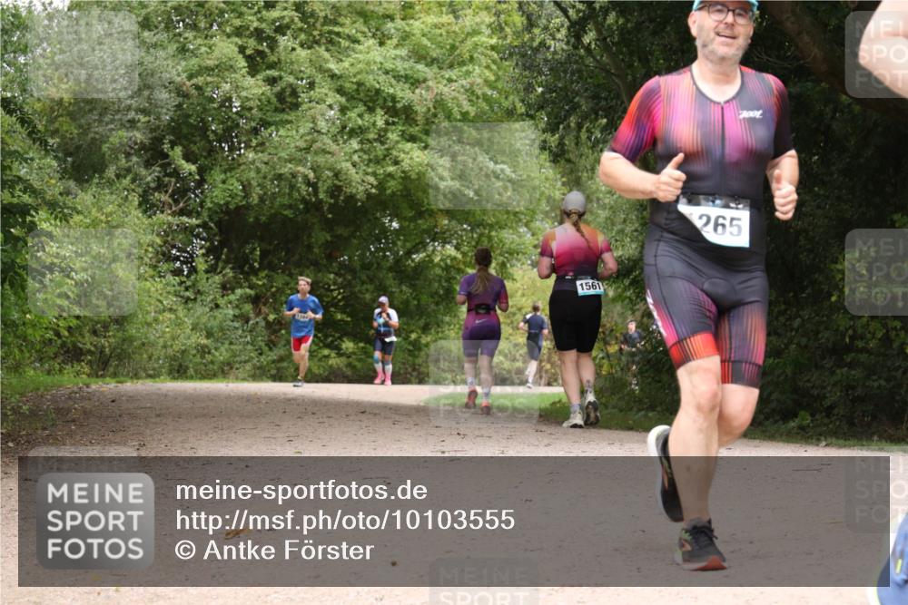 30.08.2026 - Elbe Triathlon Hamburg Antke Förster http://msf.ph/oto/10103555 30.08.2026 11:42:33 Laufen 1561, 265 meine-sportfotos.de