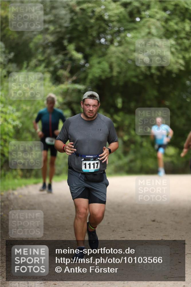 30.08.2026 - Elbe Triathlon Hamburg Antke Förster http://msf.ph/oto/10103566 30.08.2026 11:39:58 Laufen 1117 meine-sportfotos.de