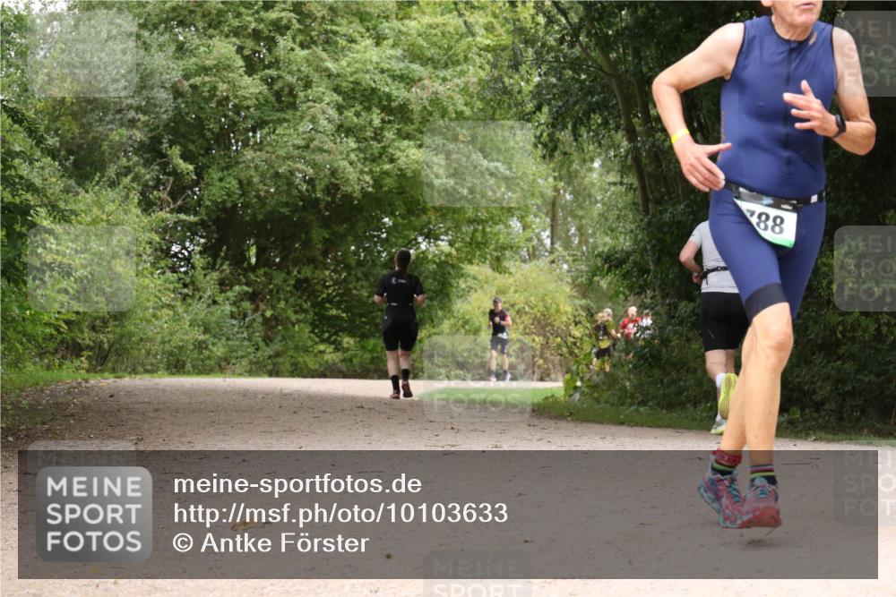30.08.2026 - Elbe Triathlon Hamburg Antke Förster http://msf.ph/oto/10103633 30.08.2026 11:43:47 Laufen 88 meine-sportfotos.de