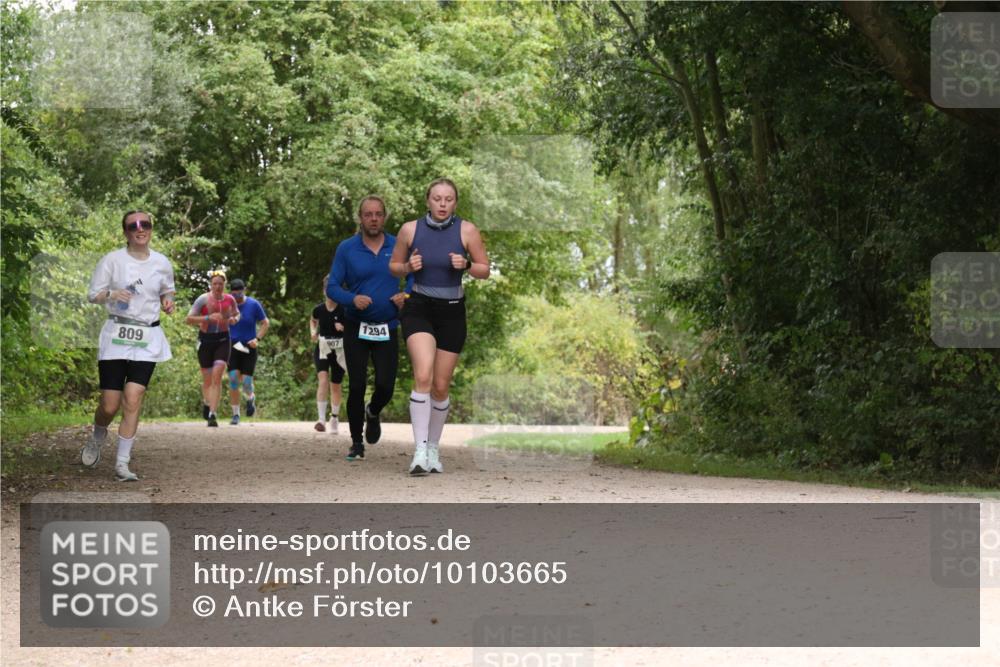 30.08.2026 - Elbe Triathlon Hamburg Antke Förster http://msf.ph/oto/10103665 30.08.2026 11:44:39 Laufen 809, 907, 1294 meine-sportfotos.de