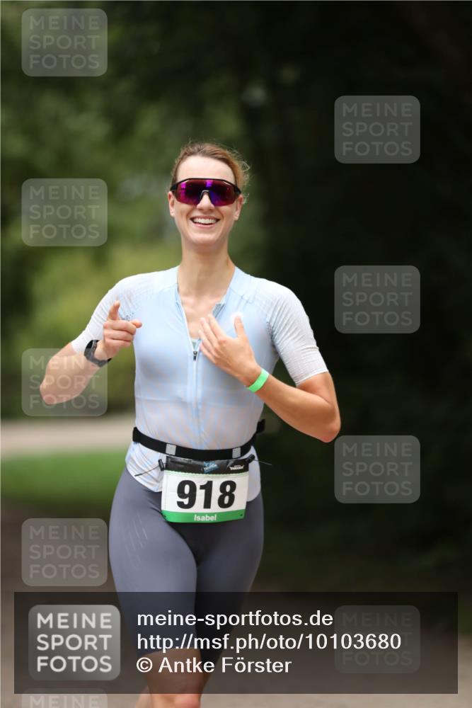 30.08.2026 - Elbe Triathlon Hamburg Antke Förster http://msf.ph/oto/10103680 30.08.2026 11:40:54 Laufen 918 meine-sportfotos.de
