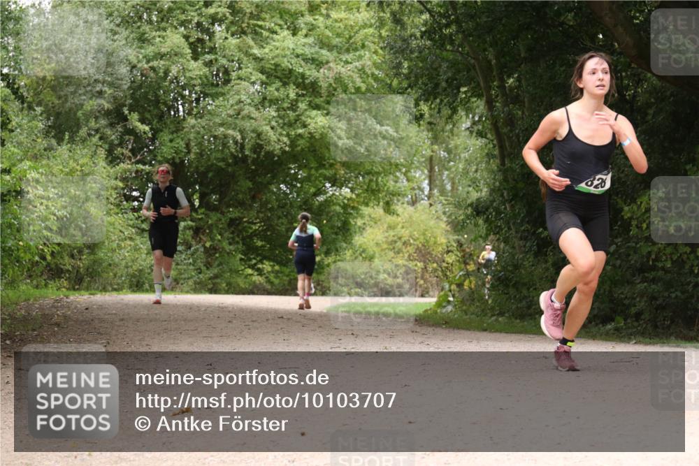 30.08.2026 - Elbe Triathlon Hamburg Antke Förster http://msf.ph/oto/10103707 30.08.2026 11:45:03 Laufen 626 meine-sportfotos.de