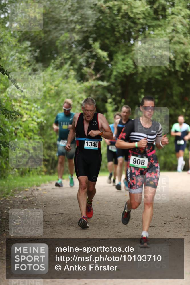30.08.2026 - Elbe Triathlon Hamburg Antke Förster http://msf.ph/oto/10103710 30.08.2026 11:41:13 Laufen 1, 1345, 908 meine-sportfotos.de
