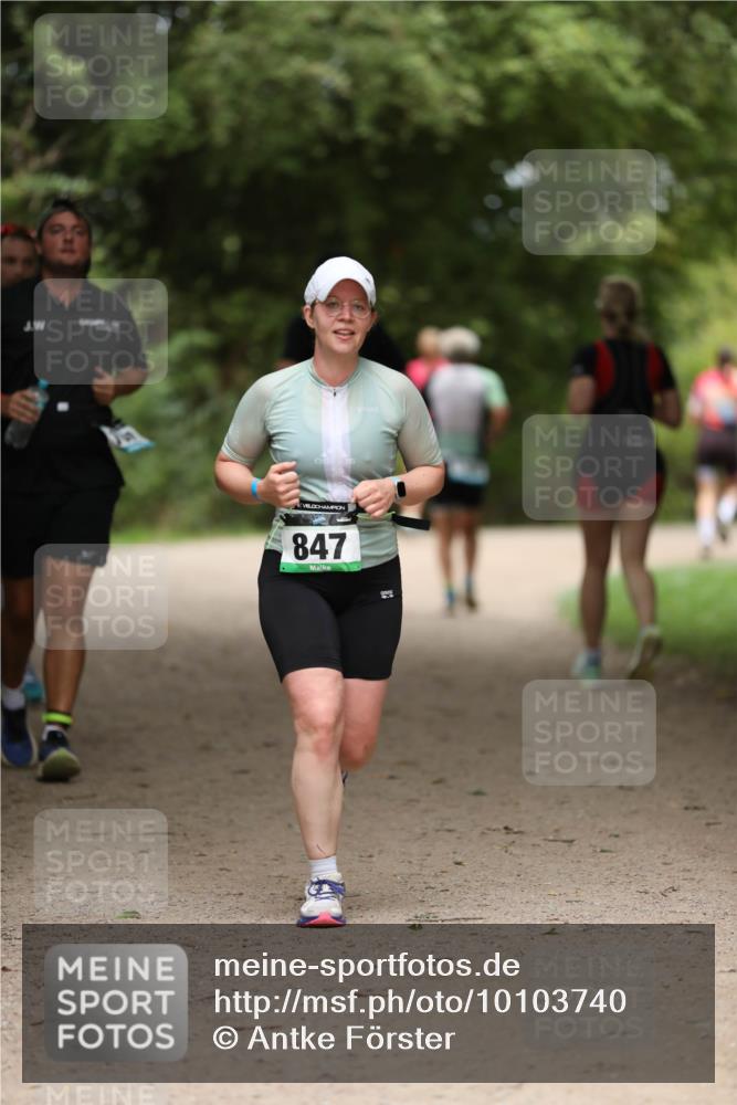 30.08.2026 - Elbe Triathlon Hamburg Antke Förster http://msf.ph/oto/10103740 30.08.2026 11:41:26 Laufen 847 meine-sportfotos.de