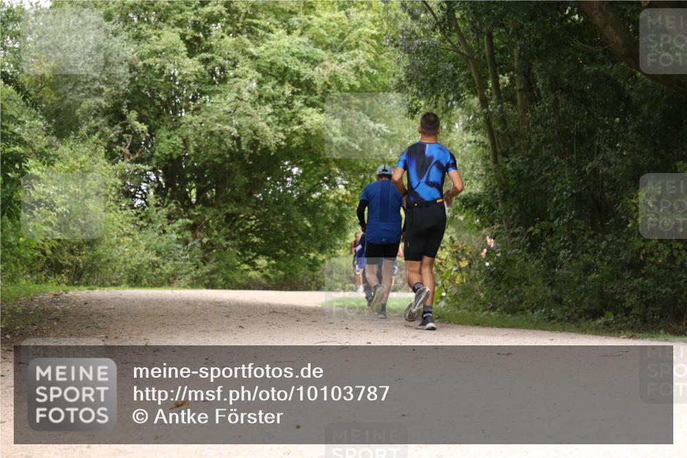 30.08.2026 - Elbe Triathlon Hamburg Antke Förster http://msf.ph/oto/10103787 30.08.2026 11:46:22 Laufen  meine-sportfotos.de
