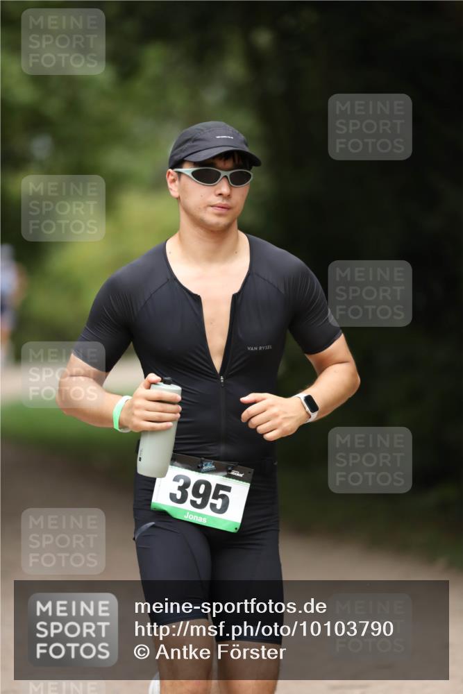 30.08.2026 - Elbe Triathlon Hamburg Antke Förster http://msf.ph/oto/10103790 30.08.2026 11:41:54 Laufen 395 meine-sportfotos.de