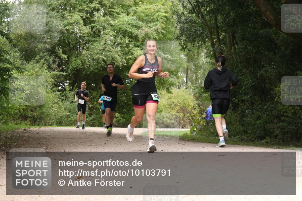 30.08.2026 - Elbe Triathlon Hamburg Antke Förster http://msf.ph/oto/10103791 30.08.2026 11:46:38 Laufen 1145, 82 meine-sportfotos.de