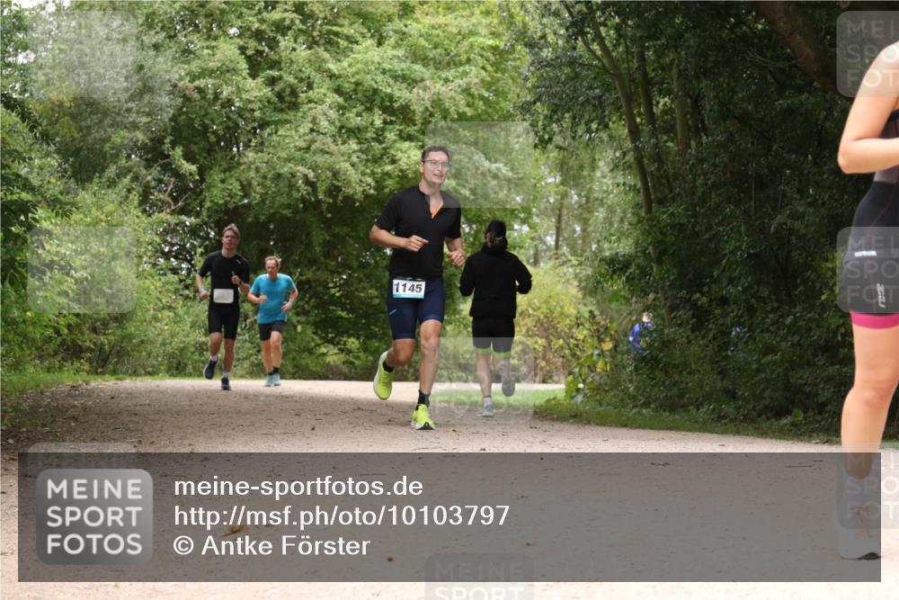 30.08.2026 - Elbe Triathlon Hamburg Antke Förster http://msf.ph/oto/10103797 30.08.2026 11:46:40 Laufen 1145 meine-sportfotos.de
