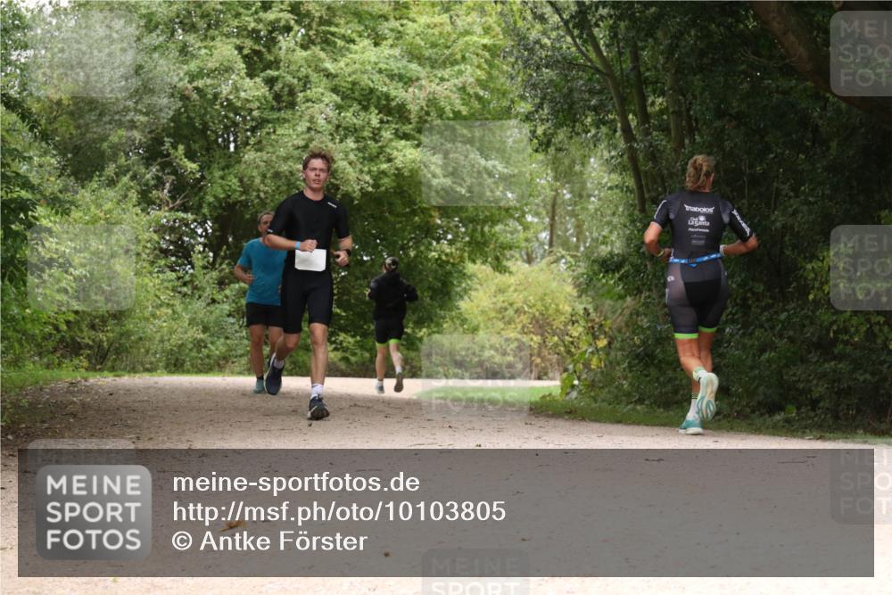30.08.2026 - Elbe Triathlon Hamburg Antke Förster http://msf.ph/oto/10103805 30.08.2026 11:46:44 Laufen  meine-sportfotos.de