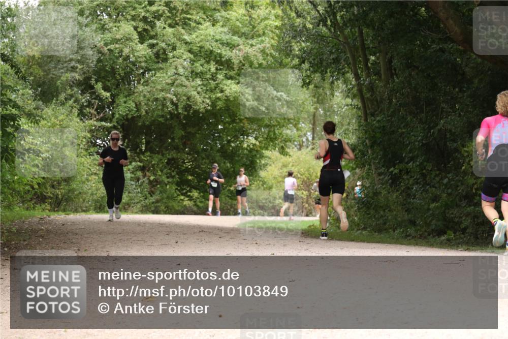 30.08.2026 - Elbe Triathlon Hamburg Antke Förster http://msf.ph/oto/10103849 30.08.2026 11:47:20 Laufen  meine-sportfotos.de