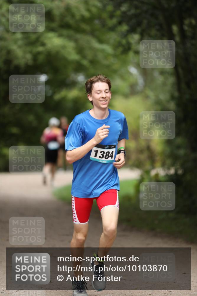 30.08.2026 - Elbe Triathlon Hamburg Antke Förster http://msf.ph/oto/10103870 30.08.2026 11:42:42 Laufen 1384 meine-sportfotos.de