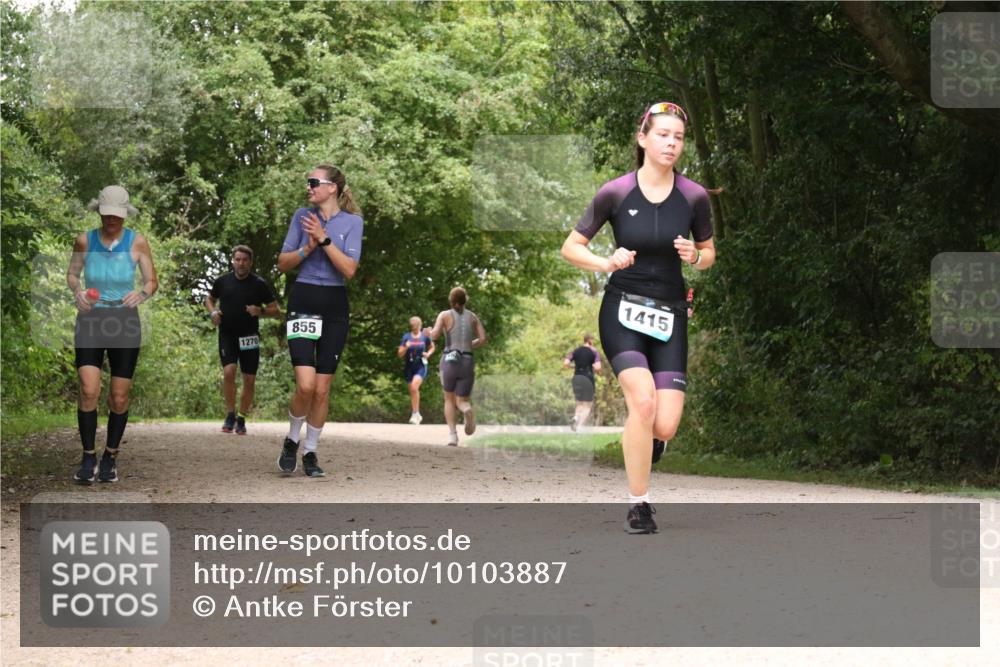 30.08.2026 - Elbe Triathlon Hamburg Antke Förster http://msf.ph/oto/10103887 30.08.2026 11:47:47 Laufen 1270, 855, 1415 meine-sportfotos.de