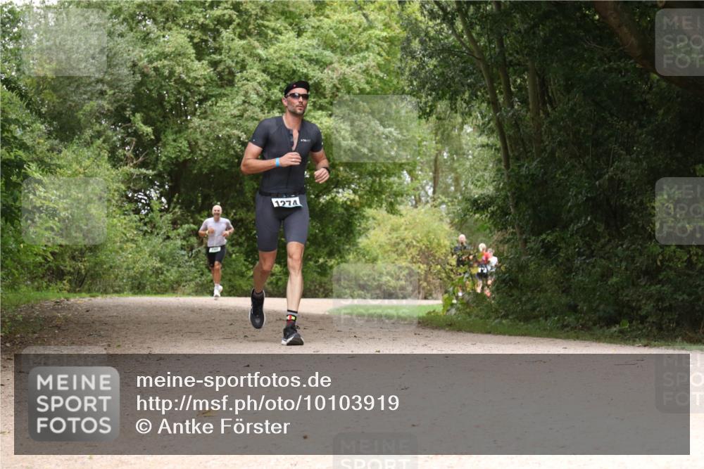 30.08.2026 - Elbe Triathlon Hamburg Antke Förster http://msf.ph/oto/10103919 30.08.2026 11:48:05 Laufen 1274 meine-sportfotos.de