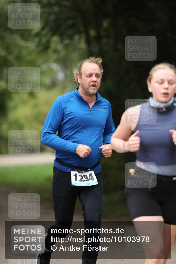 30.08.2026 - Elbe Triathlon Hamburg Antke Förster http://msf.ph/oto/10103978 30.08.2026 11:44:42 Laufen 1294 meine-sportfotos.de