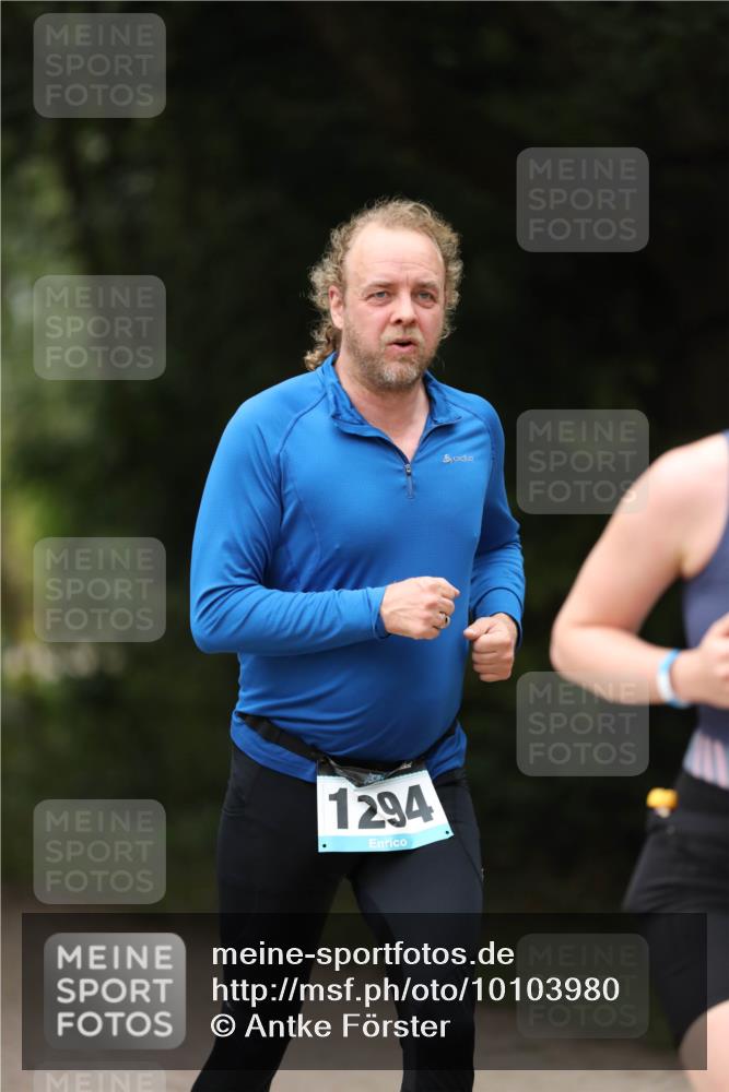 30.08.2026 - Elbe Triathlon Hamburg Antke Förster http://msf.ph/oto/10103980 30.08.2026 11:44:43 Laufen 1294 meine-sportfotos.de