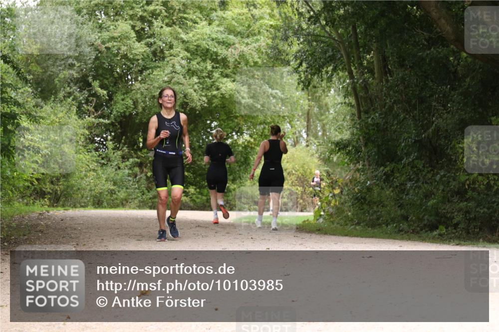 30.08.2026 - Elbe Triathlon Hamburg Antke Förster http://msf.ph/oto/10103985 30.08.2026 11:49:02 Laufen  meine-sportfotos.de