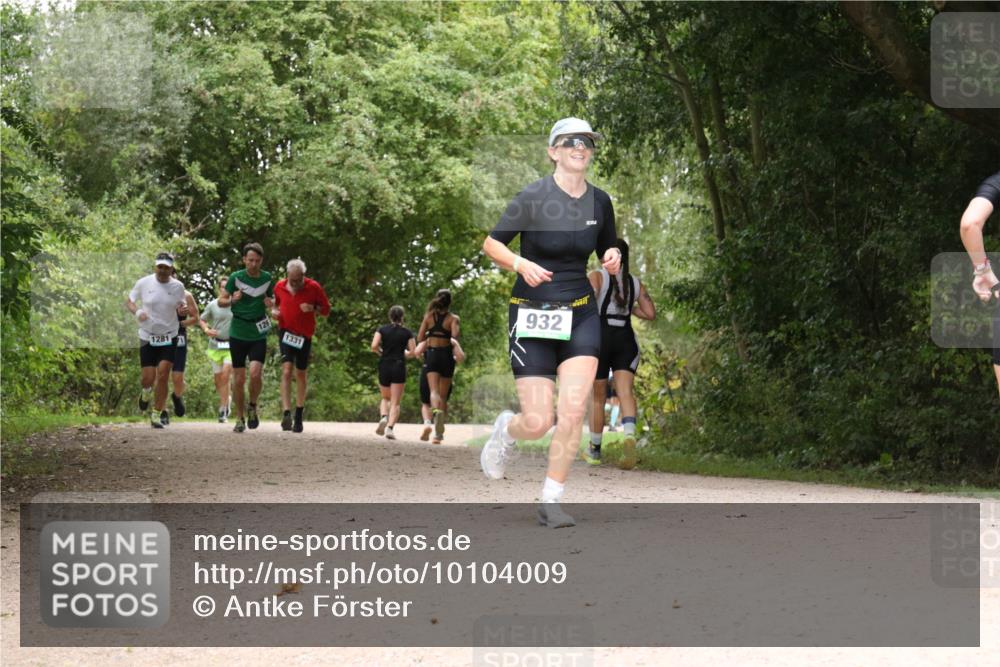 30.08.2026 - Elbe Triathlon Hamburg Antke Förster http://msf.ph/oto/10104009 30.08.2026 11:49:22 Laufen 1281, 126, 1331, 932 meine-sportfotos.de