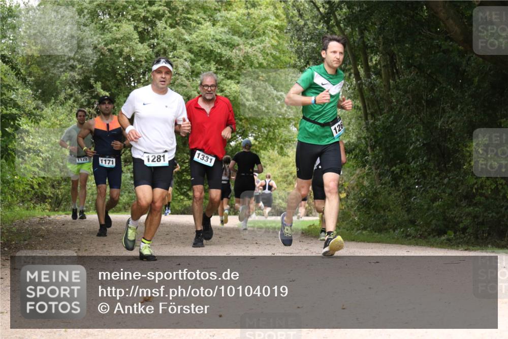 30.08.2026 - Elbe Triathlon Hamburg Antke Förster http://msf.ph/oto/10104019 30.08.2026 11:49:28 Laufen 1281, 1331, 1128, 1171, 126 meine-sportfotos.de