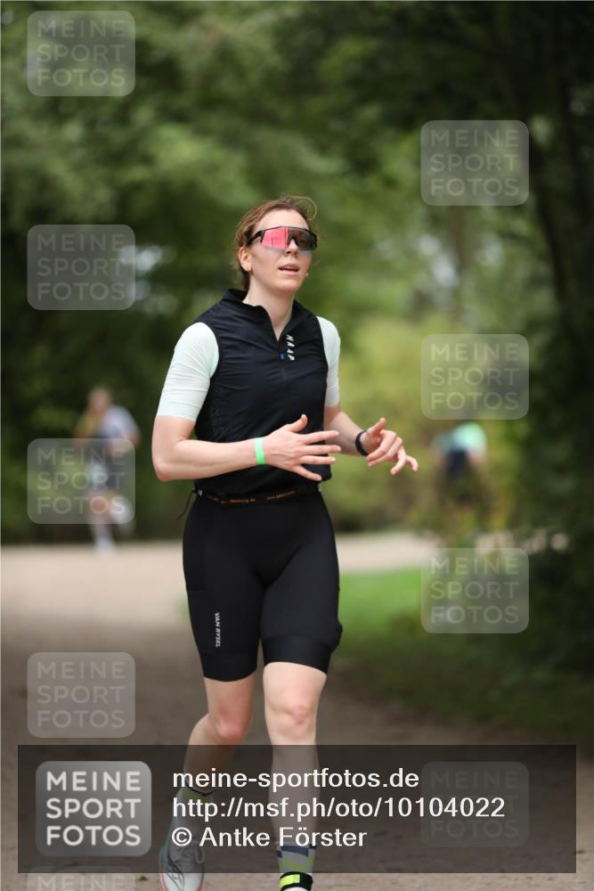 30.08.2026 - Elbe Triathlon Hamburg Antke Förster http://msf.ph/oto/10104022 30.08.2026 11:45:09 Laufen  meine-sportfotos.de