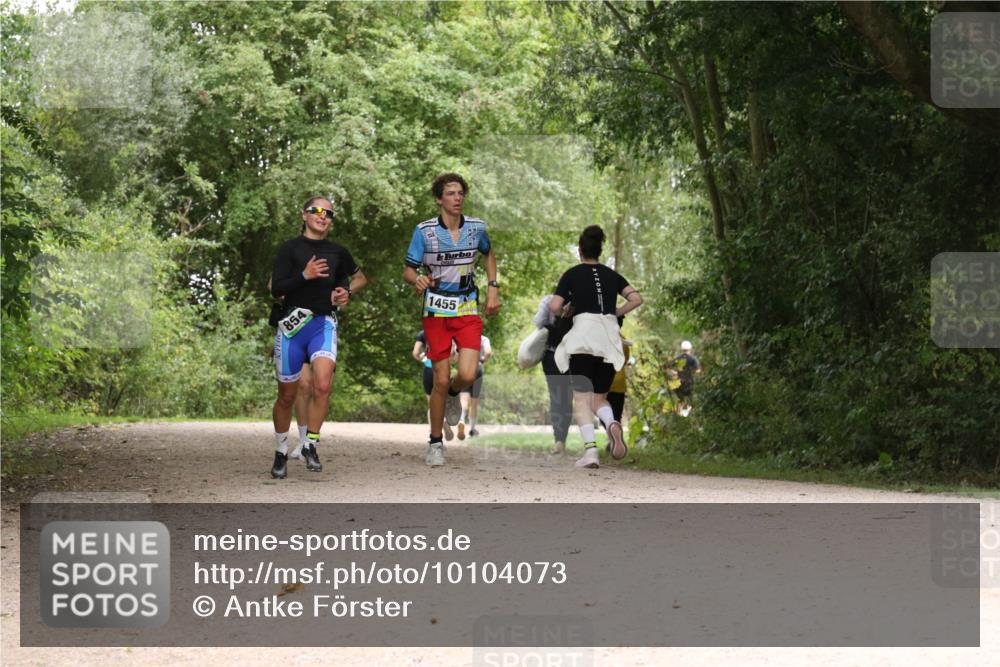 30.08.2026 - Elbe Triathlon Hamburg Antke Förster http://msf.ph/oto/10104073 30.08.2026 11:50:02 Laufen 854, 1455 meine-sportfotos.de