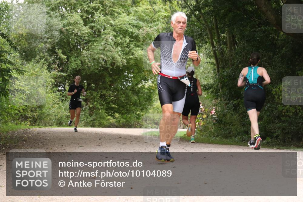 30.08.2026 - Elbe Triathlon Hamburg Antke Förster http://msf.ph/oto/10104089 30.08.2026 11:50:27 Laufen  meine-sportfotos.de