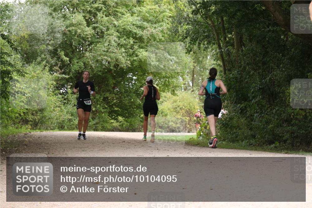 30.08.2026 - Elbe Triathlon Hamburg Antke Förster http://msf.ph/oto/10104095 30.08.2026 11:50:28 Laufen 54 meine-sportfotos.de