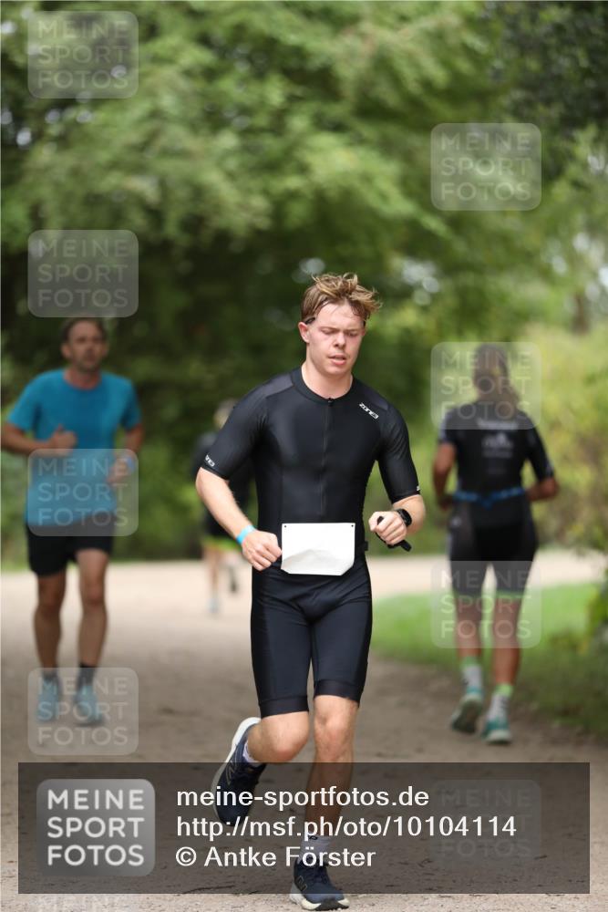 30.08.2026 - Elbe Triathlon Hamburg Antke Förster http://msf.ph/oto/10104114 30.08.2026 11:46:46 Laufen  meine-sportfotos.de