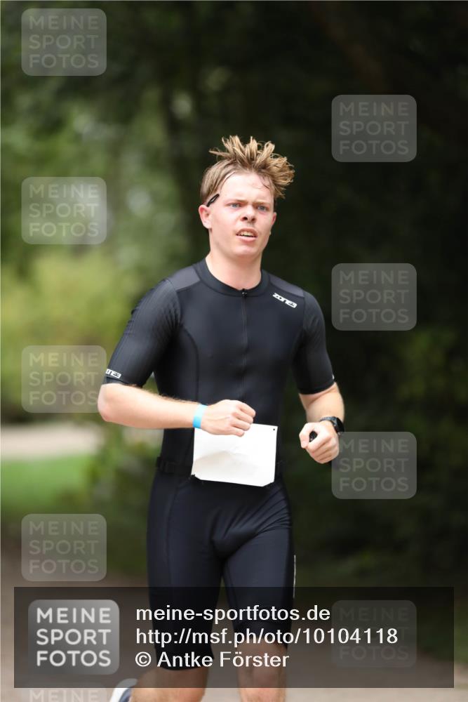 30.08.2026 - Elbe Triathlon Hamburg Antke Förster http://msf.ph/oto/10104118 30.08.2026 11:46:47 Laufen  meine-sportfotos.de