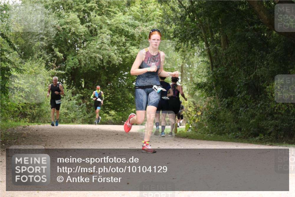 30.08.2026 - Elbe Triathlon Hamburg Antke Förster http://msf.ph/oto/10104129 30.08.2026 11:50:59 Laufen 1350 meine-sportfotos.de