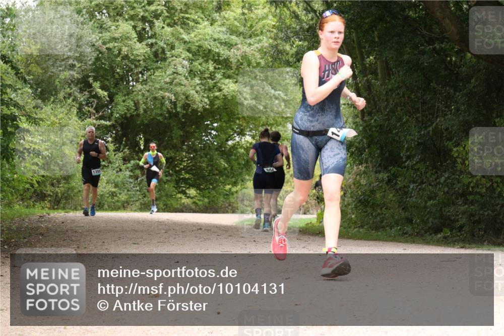 30.08.2026 - Elbe Triathlon Hamburg Antke Förster http://msf.ph/oto/10104131 30.08.2026 11:50:59 Laufen 1350, 04 meine-sportfotos.de