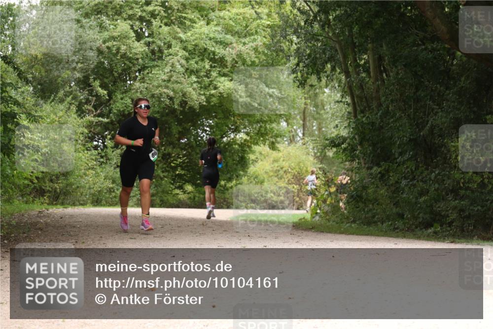30.08.2026 - Elbe Triathlon Hamburg Antke Förster http://msf.ph/oto/10104161 30.08.2026 11:51:46 Laufen 80 meine-sportfotos.de