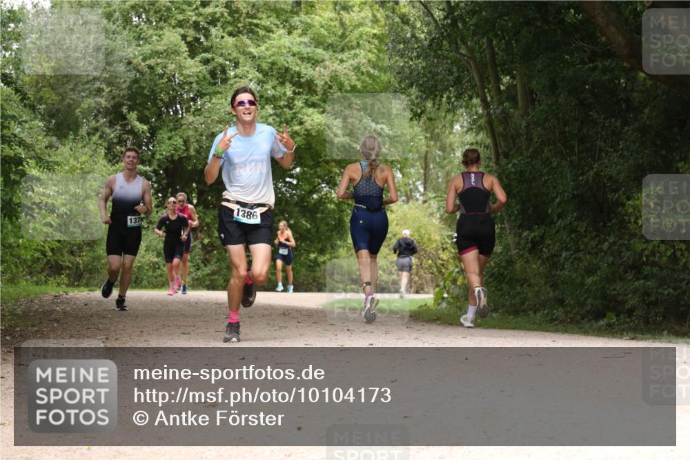 30.08.2026 - Elbe Triathlon Hamburg Antke Förster http://msf.ph/oto/10104173 30.08.2026 11:52:07 Laufen 1386, 137 meine-sportfotos.de