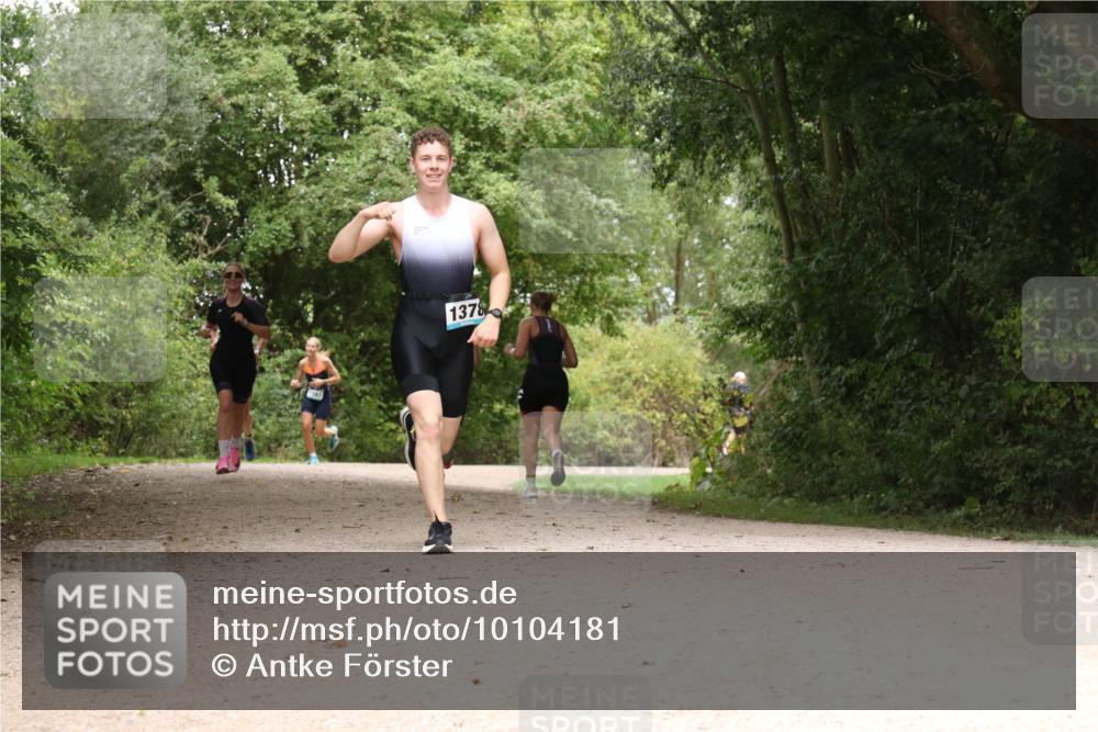 30.08.2026 - Elbe Triathlon Hamburg Antke Förster http://msf.ph/oto/10104181 30.08.2026 11:52:09 Laufen 1378 meine-sportfotos.de