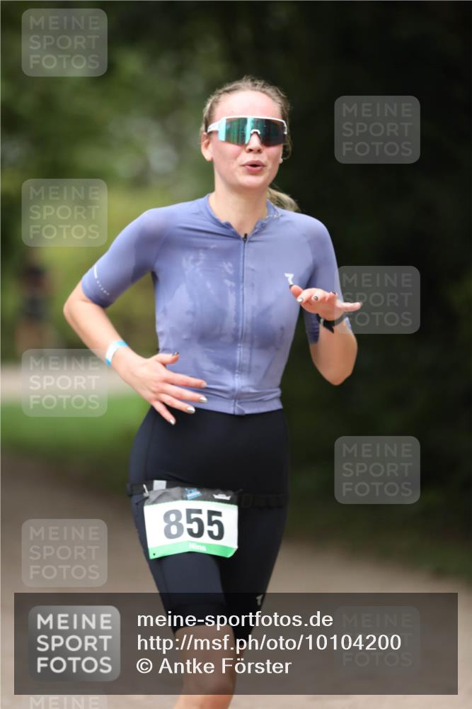 30.08.2026 - Elbe Triathlon Hamburg Antke Förster http://msf.ph/oto/10104200 30.08.2026 11:47:50 Laufen 855 meine-sportfotos.de