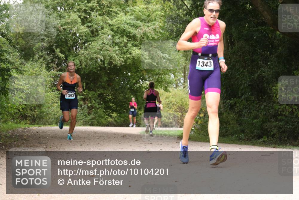 30.08.2026 - Elbe Triathlon Hamburg Antke Förster http://msf.ph/oto/10104201 30.08.2026 11:52:18 Laufen 1393, 1343 meine-sportfotos.de