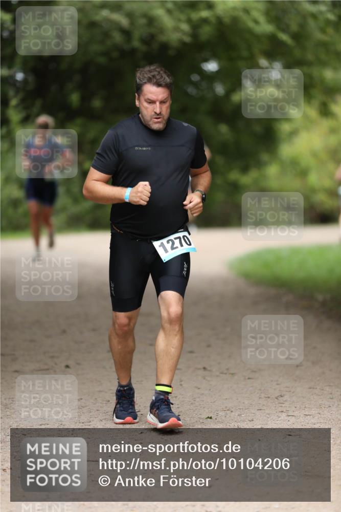 30.08.2026 - Elbe Triathlon Hamburg Antke Förster http://msf.ph/oto/10104206 30.08.2026 11:47:53 Laufen 1270, 4001 meine-sportfotos.de