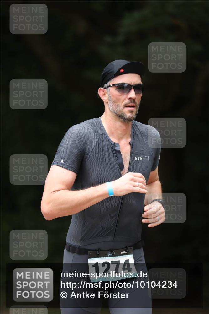 30.08.2026 - Elbe Triathlon Hamburg Antke Förster http://msf.ph/oto/10104234 30.08.2026 11:48:08 Laufen 1274 meine-sportfotos.de