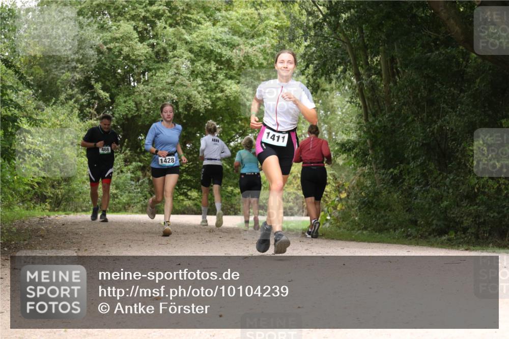 30.08.2026 - Elbe Triathlon Hamburg Antke Förster http://msf.ph/oto/10104239 30.08.2026 11:52:44 Laufen 468, 1428, 1411 meine-sportfotos.de