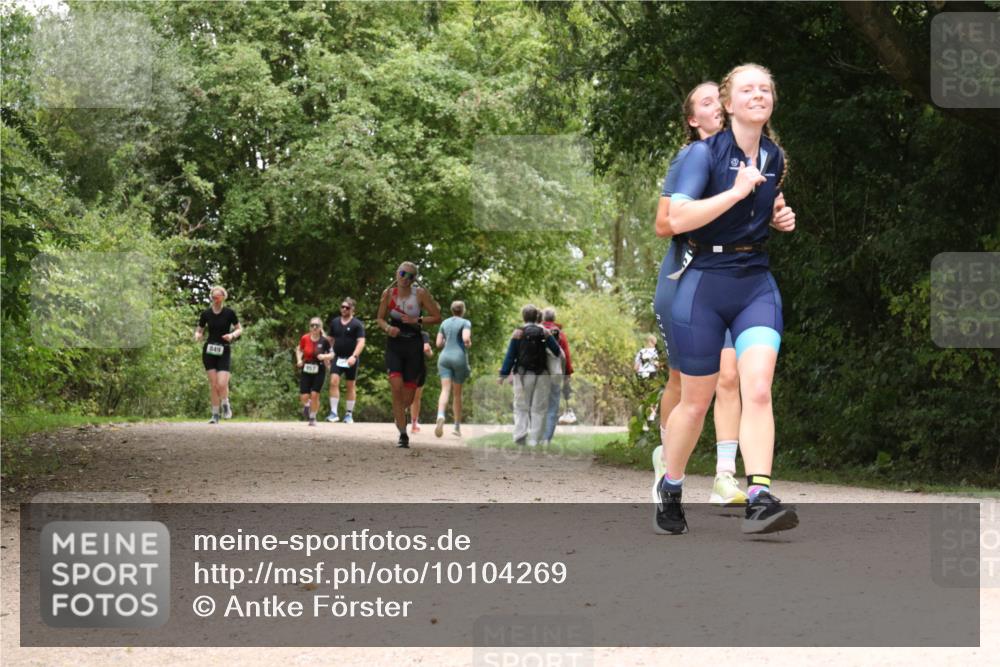 30.08.2026 - Elbe Triathlon Hamburg Antke Förster http://msf.ph/oto/10104269 30.08.2026 11:53:12 Laufen 849, 157 meine-sportfotos.de