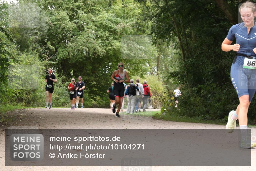 30.08.2026 - Elbe Triathlon Hamburg Antke Förster http://msf.ph/oto/10104271 30.08.2026 11:53:14 Laufen 849, 157, 0, 86 meine-sportfotos.de
