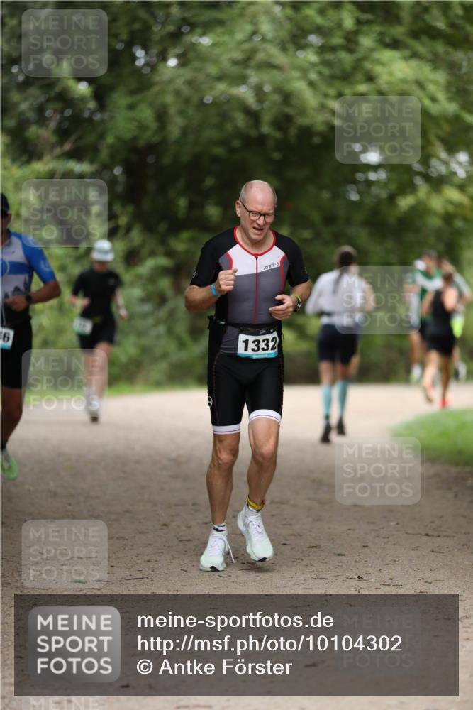 30.08.2026 - Elbe Triathlon Hamburg Antke Förster http://msf.ph/oto/10104302 30.08.2026 11:49:16 Laufen 6, 3, 1332 meine-sportfotos.de