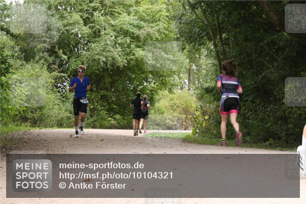30.08.2026 - Elbe Triathlon Hamburg Antke Förster http://msf.ph/oto/10104321 30.08.2026 11:53:51 Laufen 1376 meine-sportfotos.de