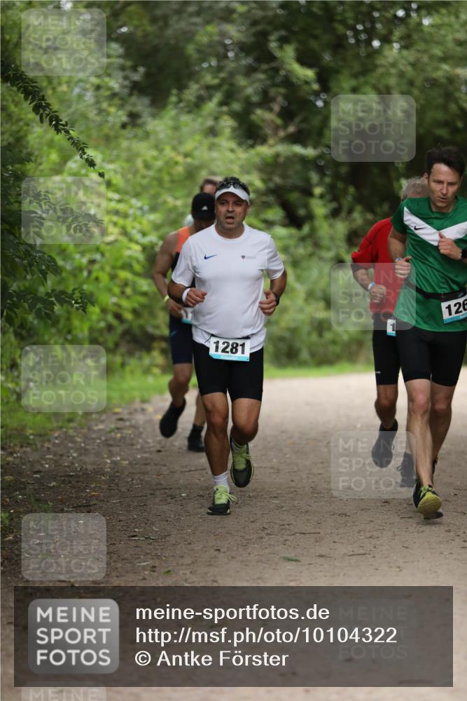30.08.2026 - Elbe Triathlon Hamburg Antke Förster http://msf.ph/oto/10104322 30.08.2026 11:49:26 Laufen 126, 1281 meine-sportfotos.de