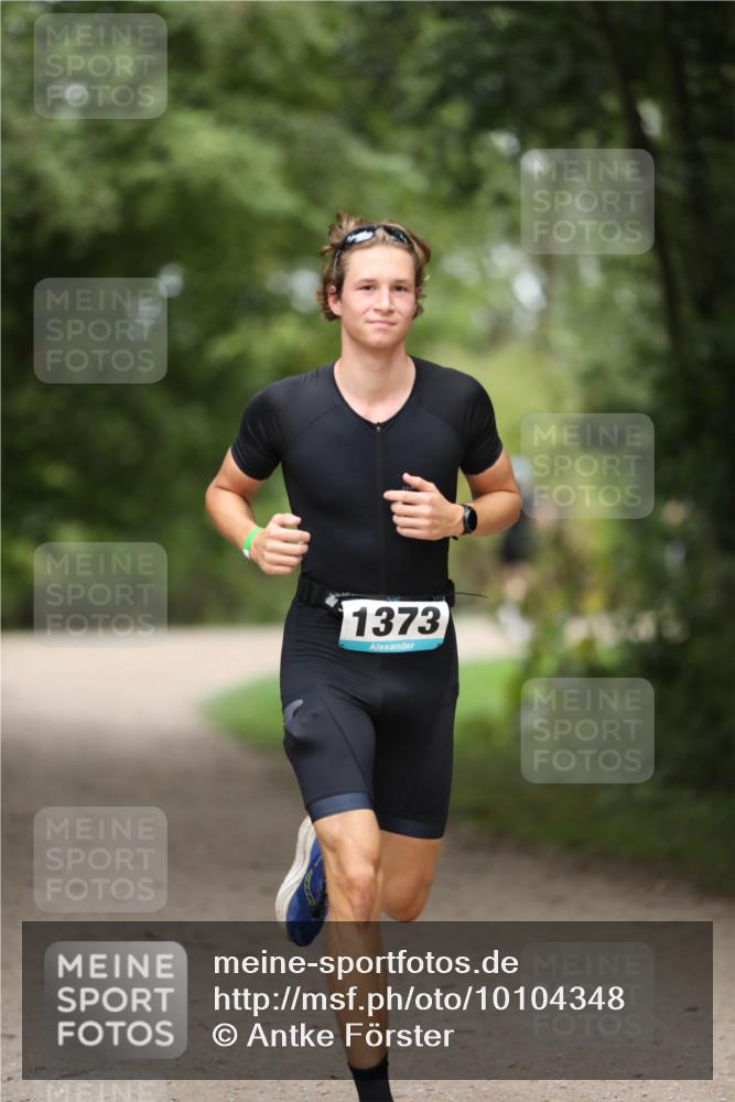 30.08.2026 - Elbe Triathlon Hamburg Antke Förster http://msf.ph/oto/10104348 30.08.2026 11:49:37 Laufen 1373 meine-sportfotos.de