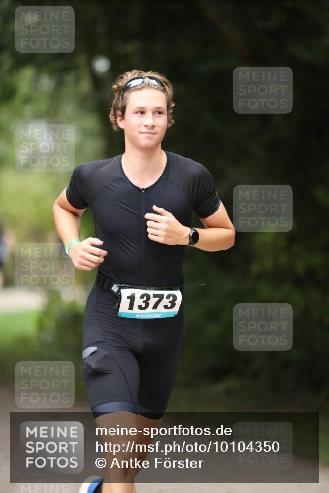 30.08.2026 - Elbe Triathlon Hamburg Antke Förster http://msf.ph/oto/10104350 30.08.2026 11:49:38 Laufen 1373 meine-sportfotos.de