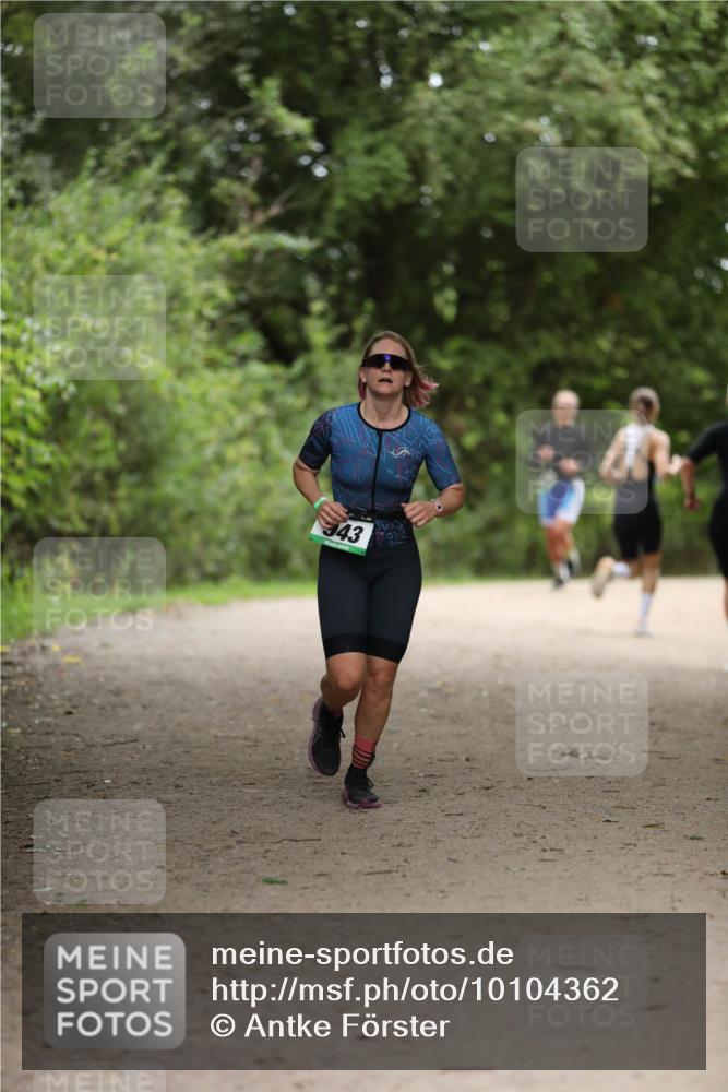 30.08.2026 - Elbe Triathlon Hamburg Antke Förster http://msf.ph/oto/10104362 30.08.2026 11:49:54 Laufen 943 meine-sportfotos.de