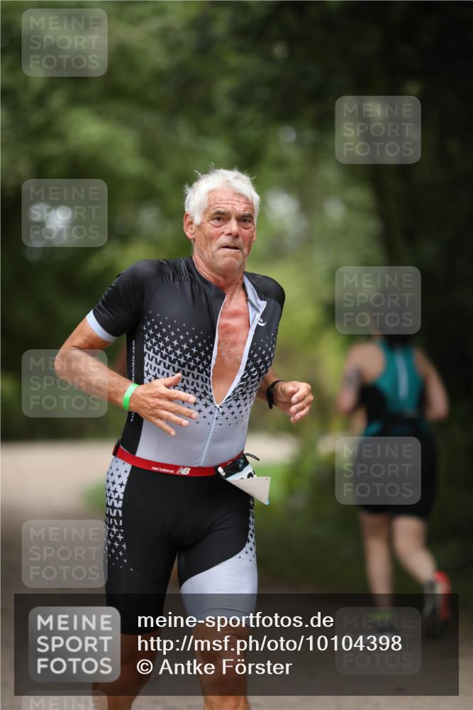 30.08.2026 - Elbe Triathlon Hamburg Antke Förster http://msf.ph/oto/10104398 30.08.2026 11:50:27 Laufen  meine-sportfotos.de