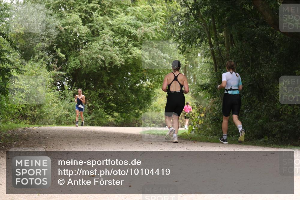 30.08.2026 - Elbe Triathlon Hamburg Antke Förster http://msf.ph/oto/10104419 30.08.2026 11:56:01 Laufen  meine-sportfotos.de