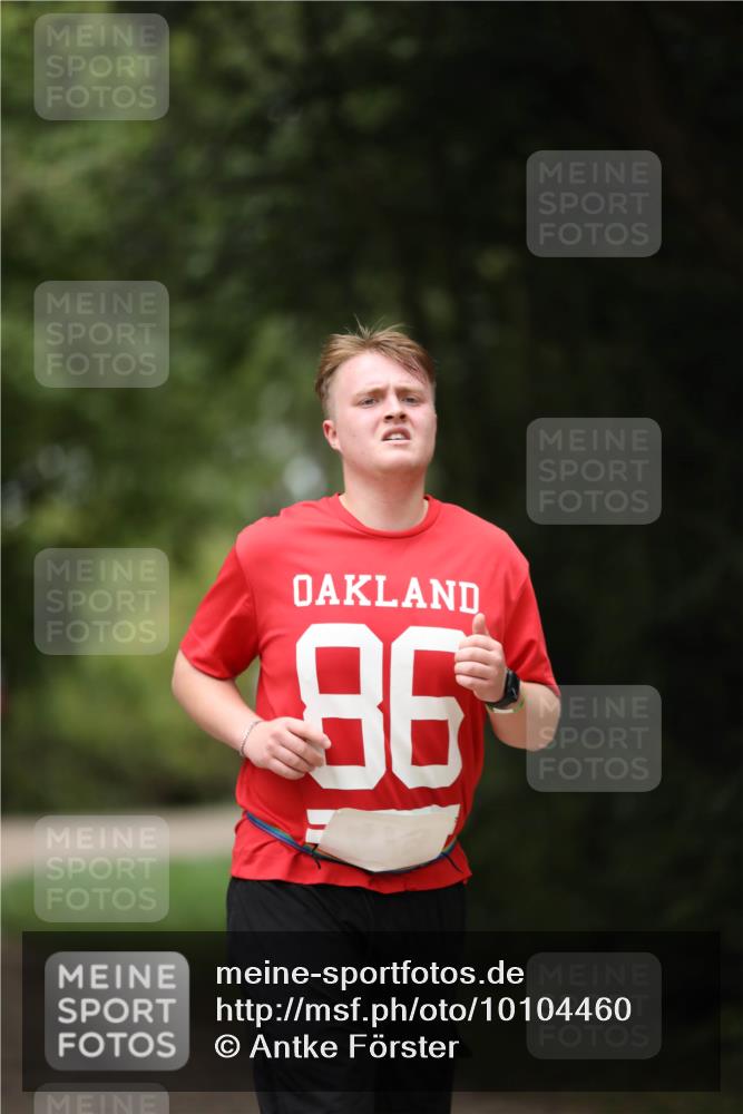 30.08.2026 - Elbe Triathlon Hamburg Antke Förster http://msf.ph/oto/10104460 30.08.2026 11:51:38 Laufen 86 meine-sportfotos.de