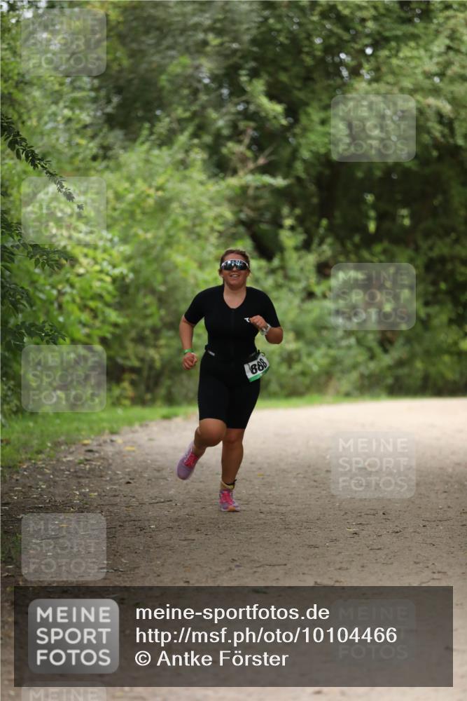 30.08.2026 - Elbe Triathlon Hamburg Antke Förster http://msf.ph/oto/10104466 30.08.2026 11:51:45 Laufen 888 meine-sportfotos.de